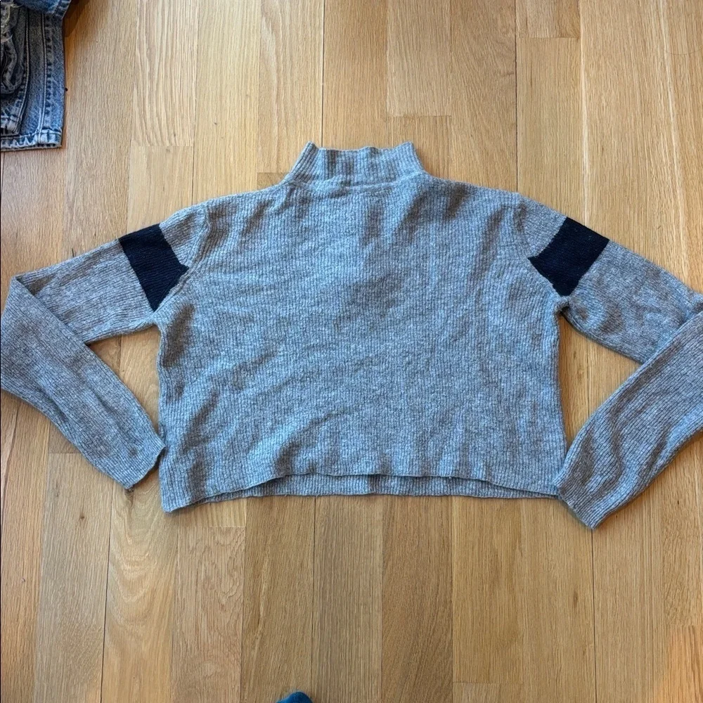 Brandy Melville Cropped Sweater Cashmere Blend Quarter Zip Mock Neck Grey OS